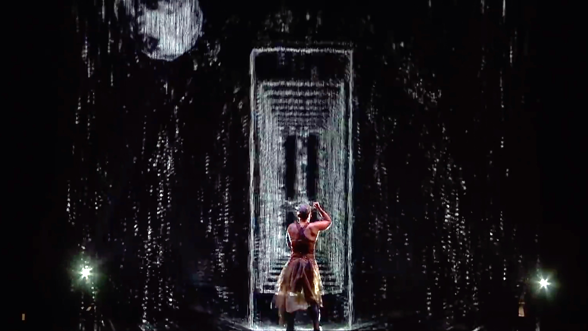 P!nk x BRIT Awards 2019 - Water Projection Performance_1